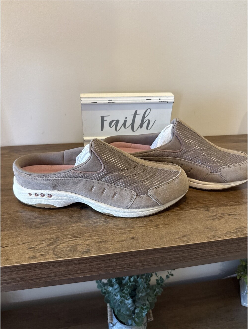 Easy Spirit Women’s Travel Time Shoes Taupe Size 12M